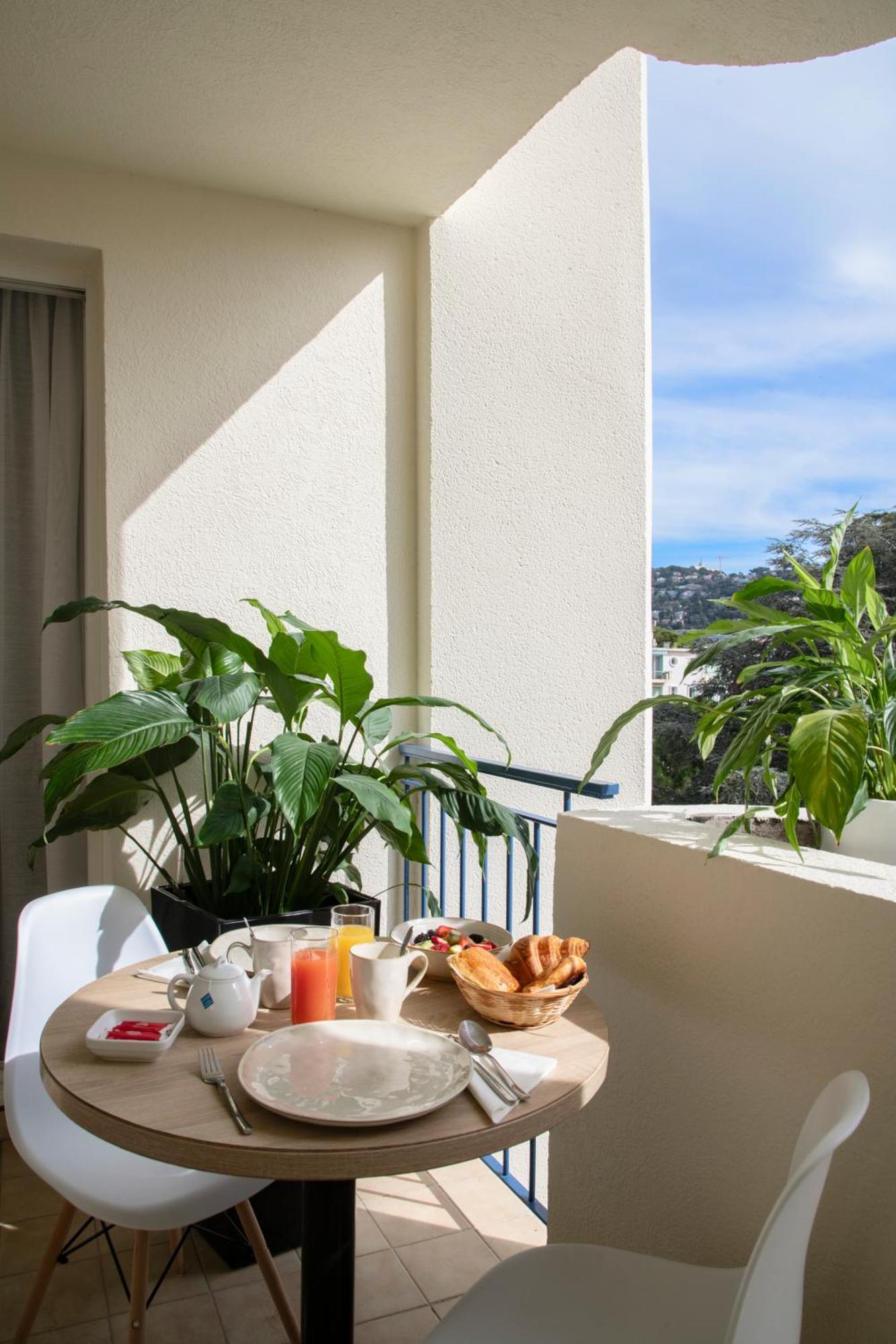 Hotel Amarante Cannes Exterior photo